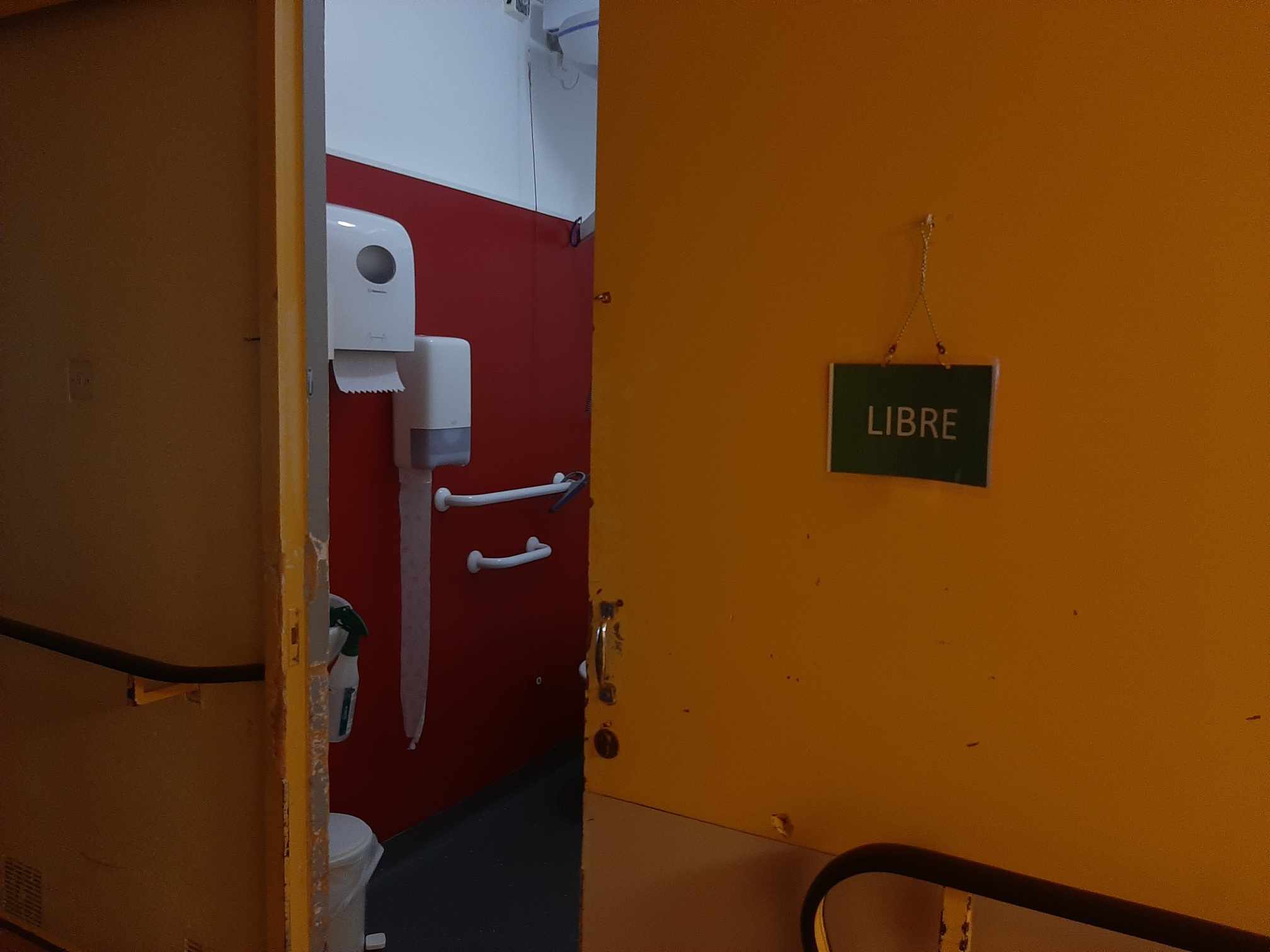 Toilettes Gabrielle Bordier.jpg (84 KB)